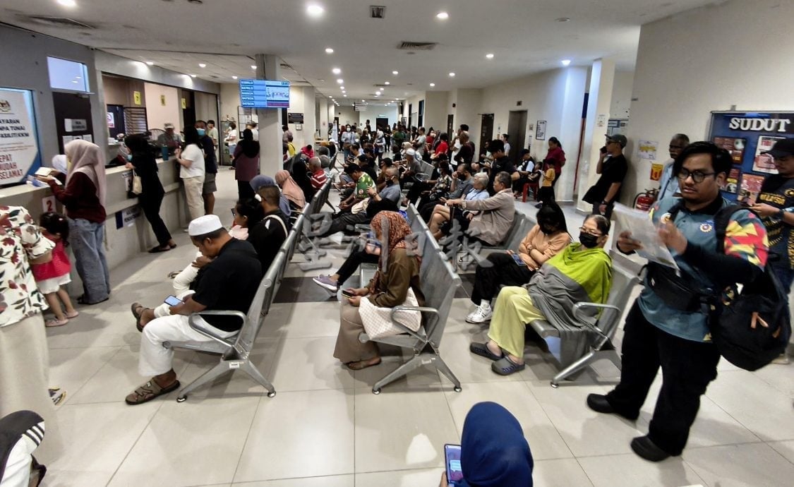 东(已签发):委托陪诊员吕凤佩,病人投医不孤单。