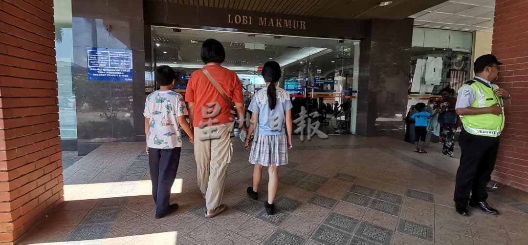 东(已签发):委托陪诊员吕凤佩,病人投医不孤单。