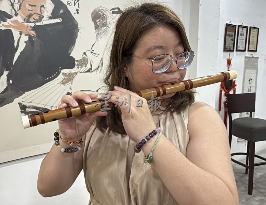 (古城第二版主文)【带你去找爱】:对笛子的爱