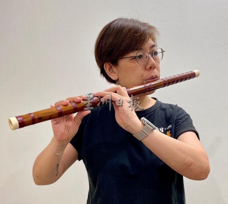 (古城第二版主文)【带你去找爱】:对笛子的爱