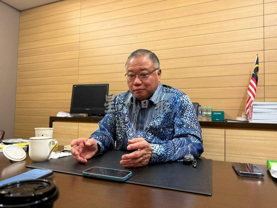 张庆信:列“缺席率前10名”是误会 “我在国会办公室忙筹备旅游年!”