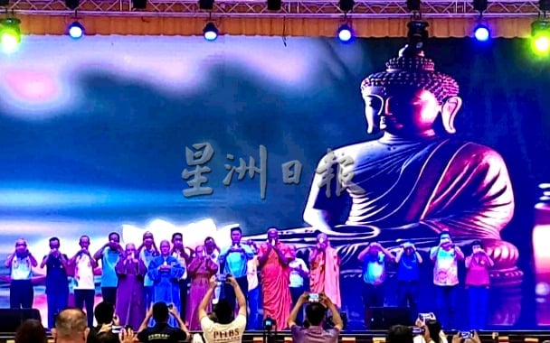 万缘千盏灯慈恩午宴 千人齐聚点亮心灯共襄佛教慈善盛事