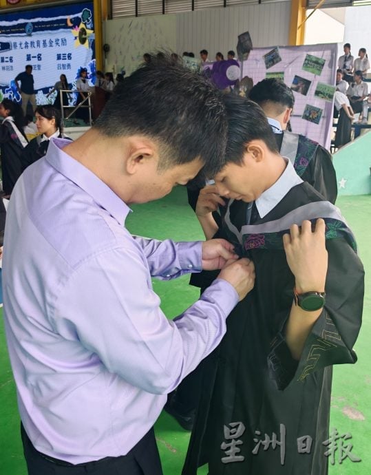 郑孝川：政府应考虑恢复考试制度 挽救每况愈下水平