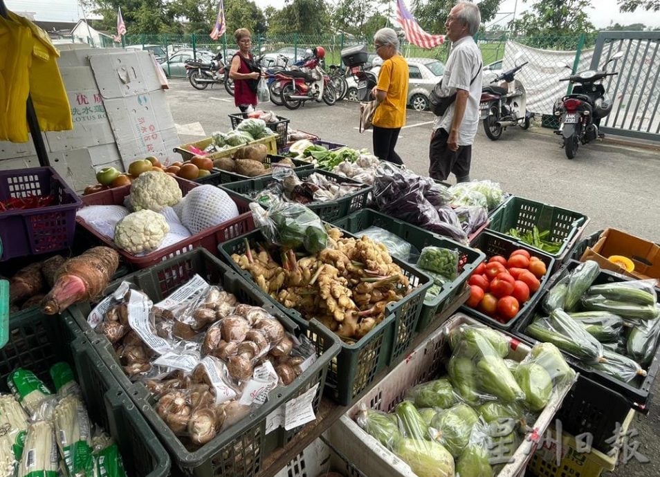 雨季致收成减 菜价“一飞冲天”