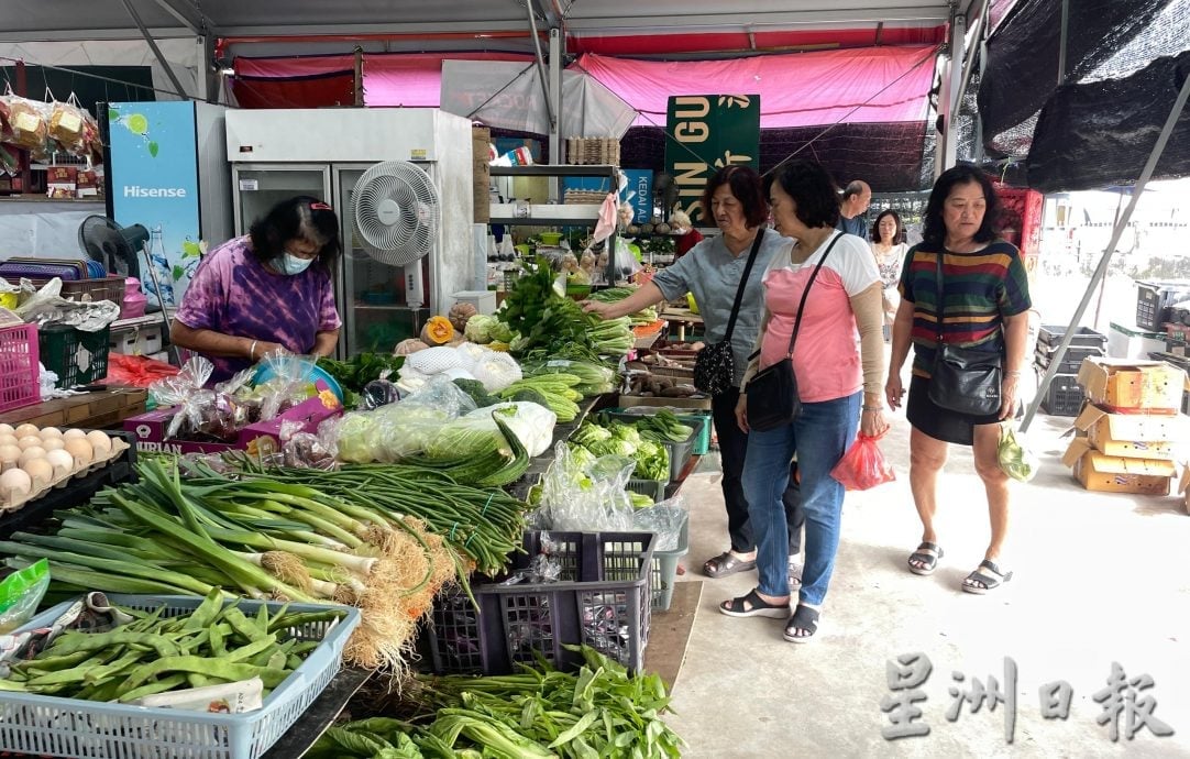 雨季致收成减 菜价“一飞冲天”