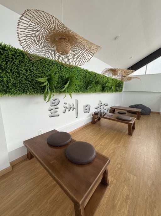 (古城第三版主文)电子图书馆成学生热门学习基地·累计近千人次使用