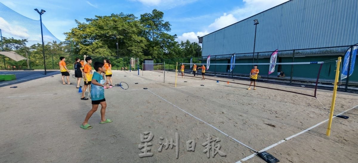 新山中总青商团首办 400人踊跃参与运动嘉年华