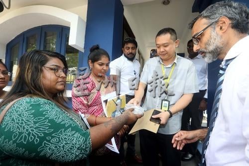 补图/甲榴莲洞葛3名男子击毙案|3名家属亲赴武吉阿曼交“死亡录音”促查