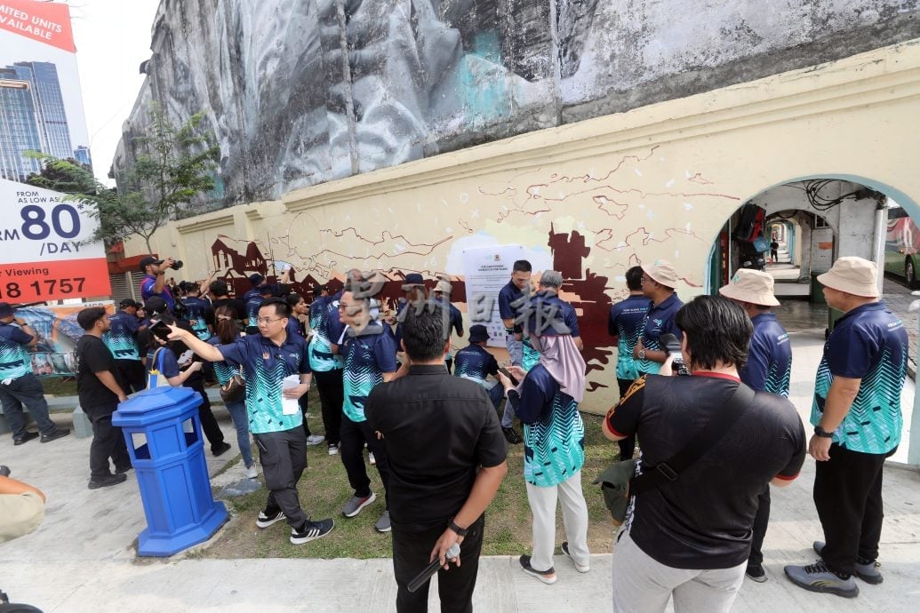 大都会(版2头)/港务局携手市政厅美化巴生港口,33高架桥梁柱绘壁画