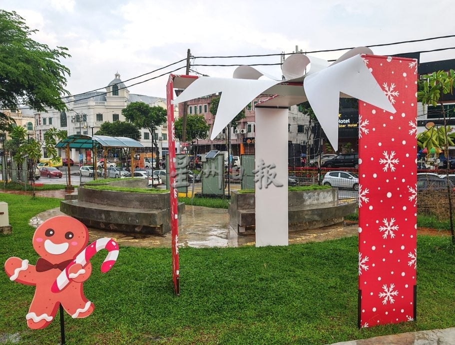 星角摄/圣诞气息满溢，罗白广场打造打卡热点迎佳节