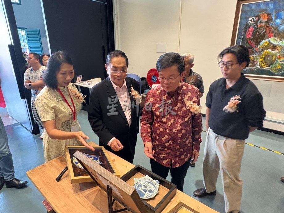 请签发(大北马)曹观友为“南海瑰宝“展览开幕