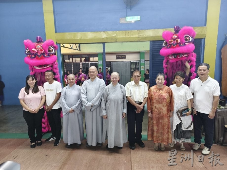 东：善导寺健康嘉年华凝聚善念 梁耀雯：携手共建有爱社区