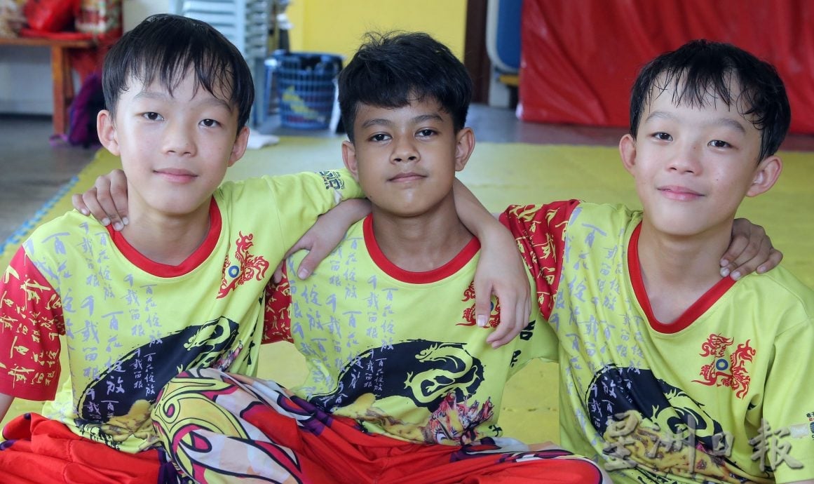 【我们】/一家六口齐学中华武艺 巫裔家庭谱写跨族情谊