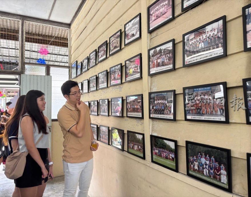 (已签发)柔:**版头**峇眼同正迎百年校庆校友回校 逾400人见证历史性时刻