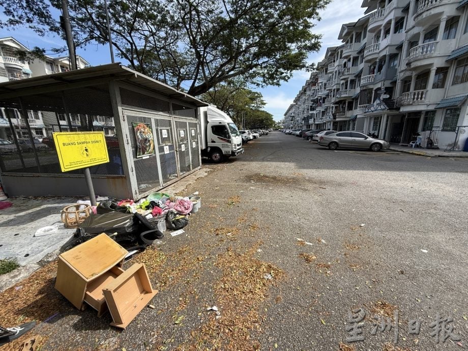 (古城第四版主文)晋巷丽雅公寓猴患垃圾问题·谢守钦促居民加强配合