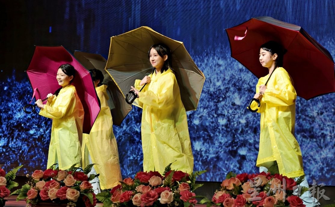 供星洲网:疫情中起步的新生 走过最难六年 2025年届东华毕业生扬帆启程