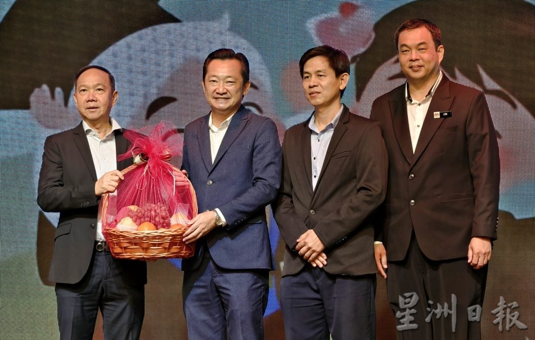 供星洲网:疫情中起步的新生 走过最难六年 2025年届东华毕业生扬帆启程