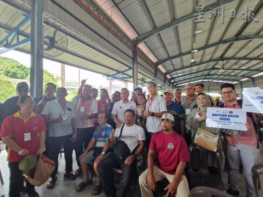 (已签发)柔:**版三新头**大臣新邦令金颁柔佛关爱援助金 秀华淡语赢掌声