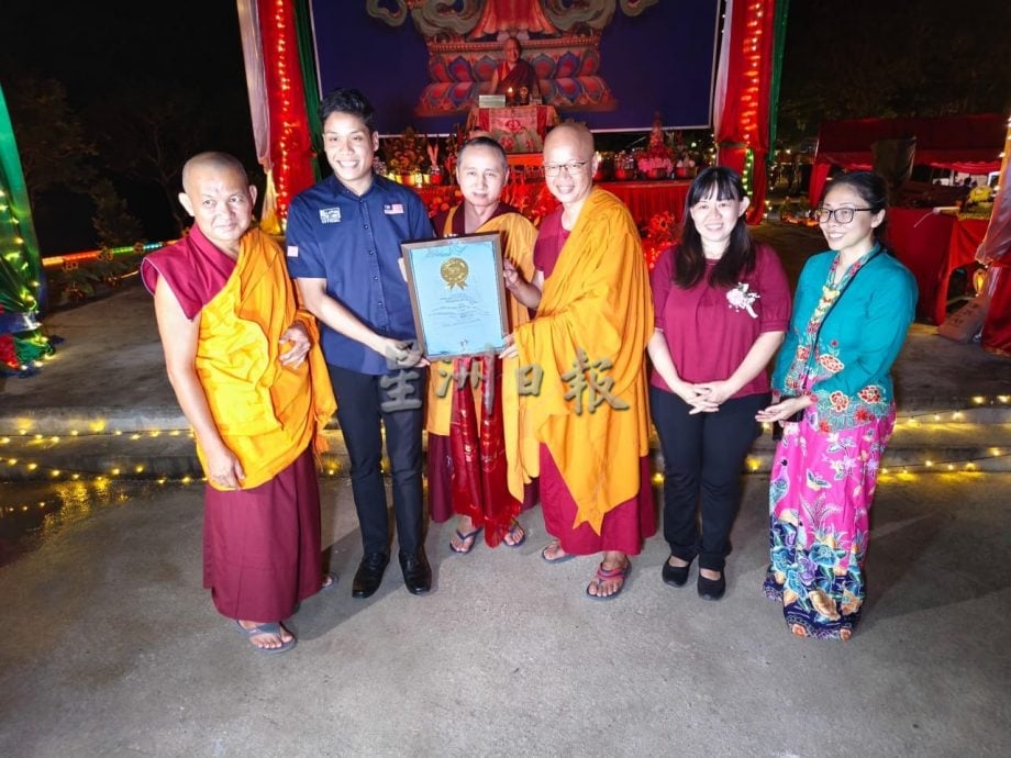 直凉珍宝觉心寺十万盏灯千手观音祈福法会 梁耀雯:激励人心意义