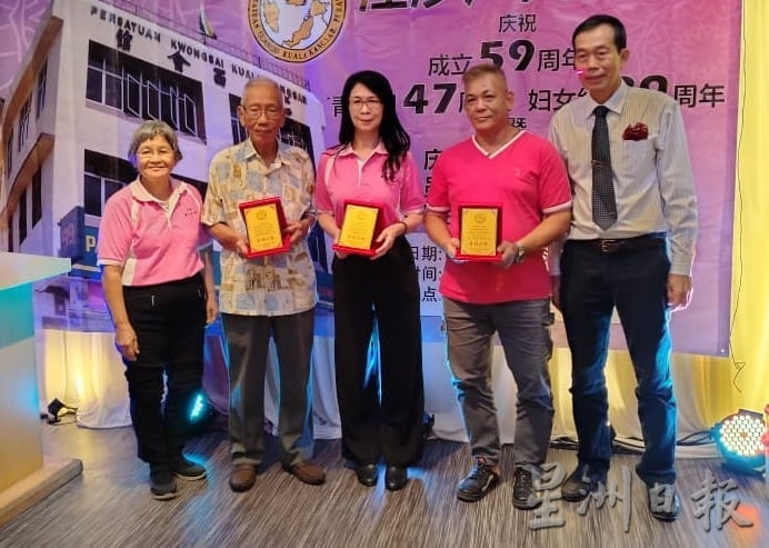 黄国华：B40、M40私专生非富家子弟 取消一等荣誉豁免还款不公