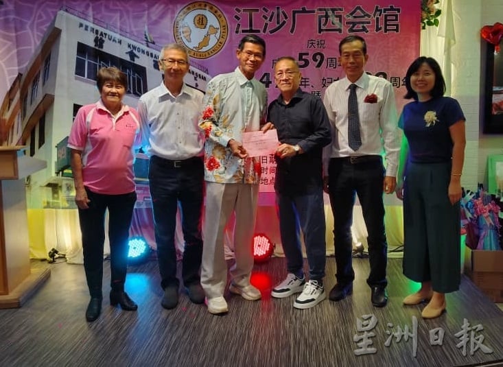 黄国华：B40、M40私专生非富家子弟 取消一等荣誉豁免还款不公