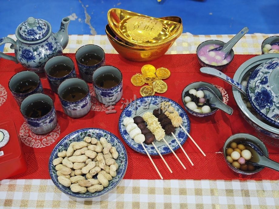 吉兰丹中华大会堂妇女组主任李玉花表示,妇女组再一次走入校园,传承中华文化,并与中正中学及中正小学携手合作主办“第三届薪火相传,亲子创意制作汤圆比赛”,让文化的力量在校园里继续发光发热。