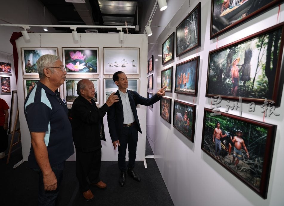 (已签发)柔:马新印16摄影家138作品 展现不同人文生态