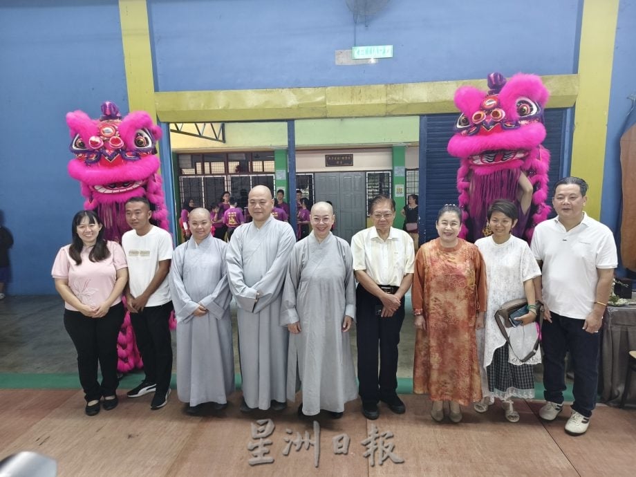 东:善导寺健康嘉年华凝聚善念 梁耀雯:携手共建有爱社区