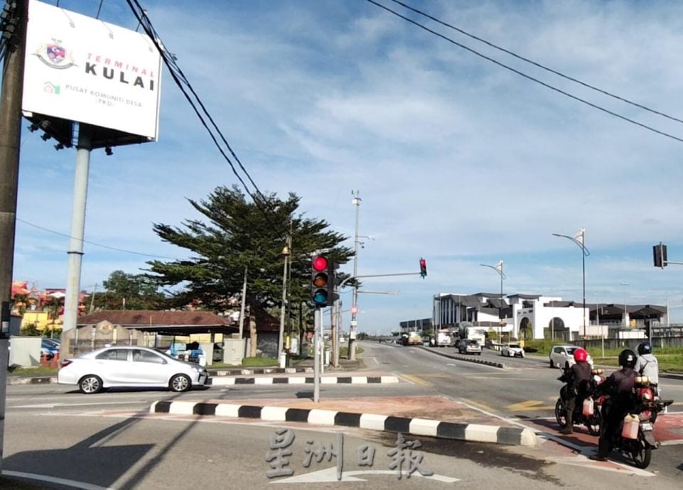 **已签发**柔:封面:特稿〡古来电动火车即将启用 各界同吁完善交通