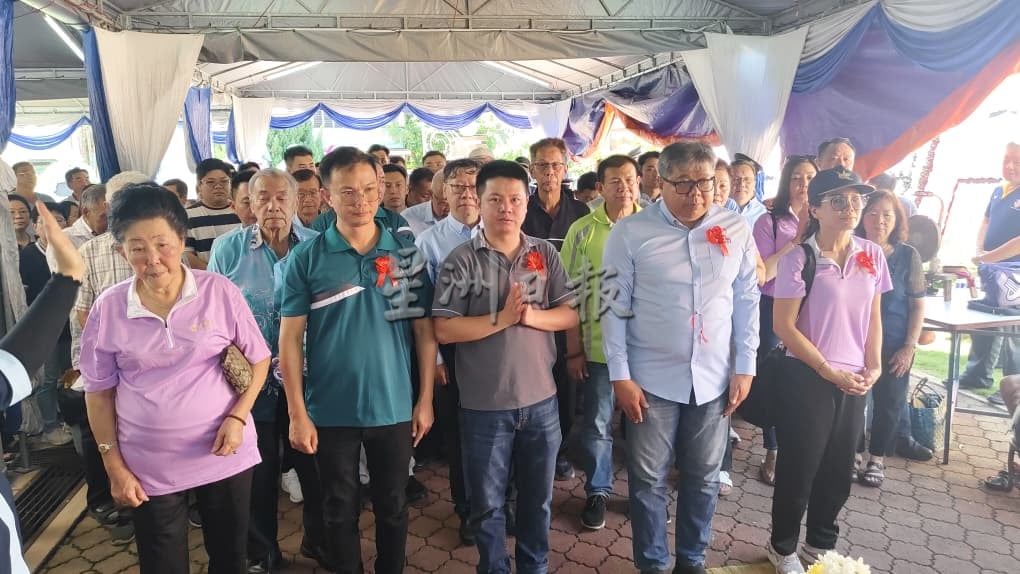 北霹中总名誉会长洪宝德举殡 场面哀荣肃穆