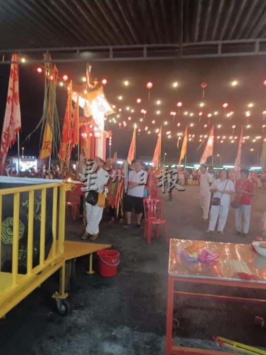 霹：9日见报∕封底主文∕新村美化动起来 | 百年谭仙庙 豆卜厂 布先新村人情味暖人心