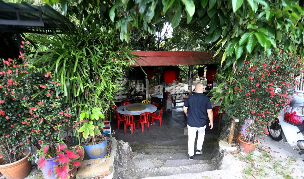 霹：9日见报∕封底主文∕新村美化动起来 | 百年谭仙庙 豆卜厂 布先新村人情味暖人心