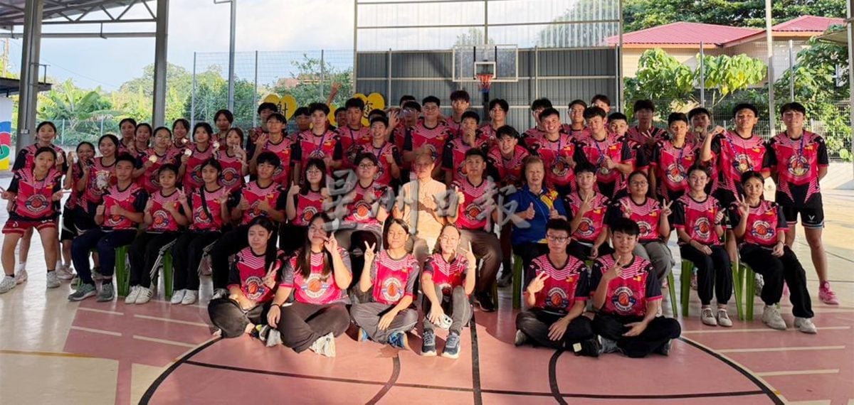 NS庇朥/ “森州篮球争霸赛”顺利落幕，LT CPNCRETE、比橘泥及roticanai勇夺冠军宝座。