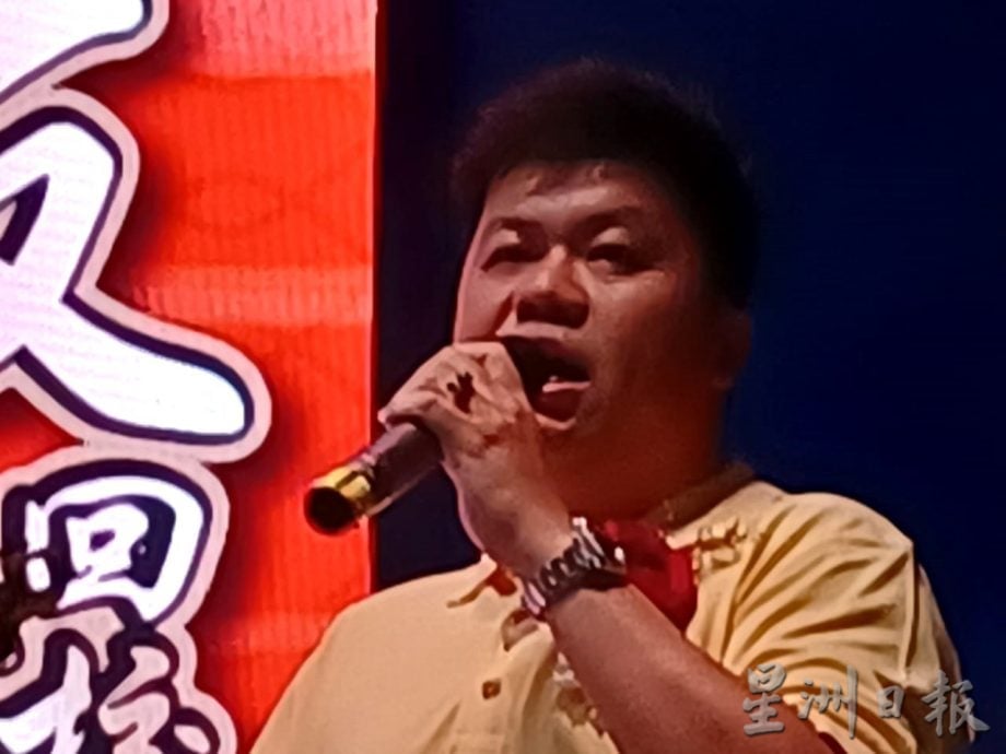 早报版头－大都会/（主文）安新华小校友会要筹30万未达标／6图