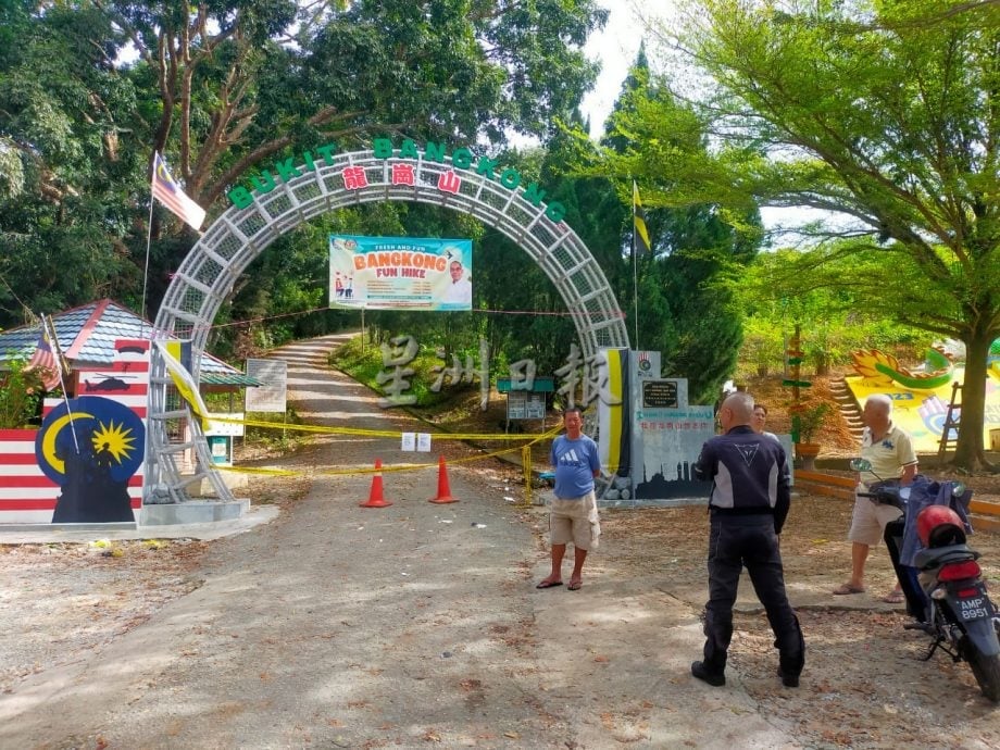 霹：第三版头∕不只吼声还现虎足迹 龙岗山封山丹那依淡热闹减