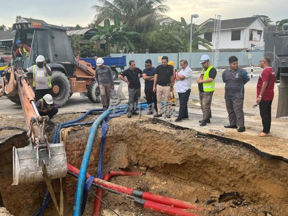 供星洲网：森州议会：近三年水管破裂案逾2.7万宗，森水务公司推动水管更新工程