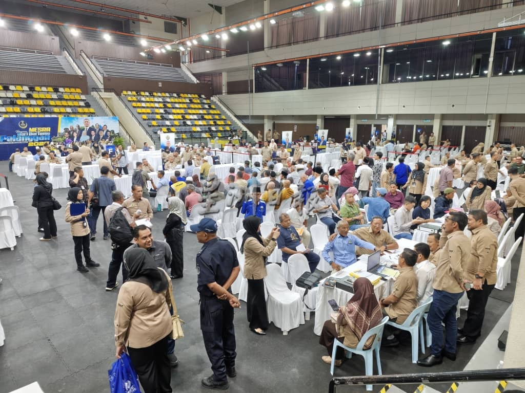 5676人待命应对第二波水灾 霹天灾指挥中心有效发挥作用