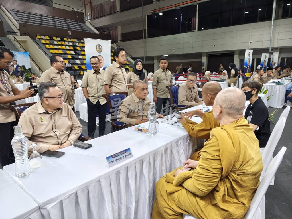 5676人待命应对第二波水灾 霹天灾指挥中心有效发挥作用