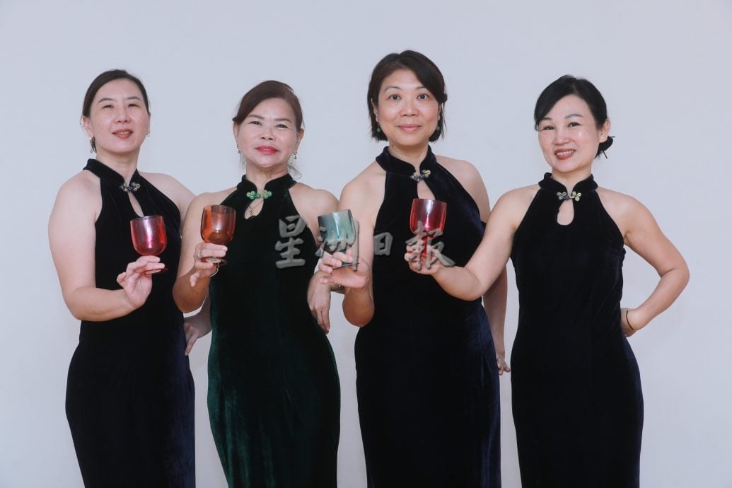 (10/12见报)大都会/特职世界-旗袍仪态导师,颜美芬/10图