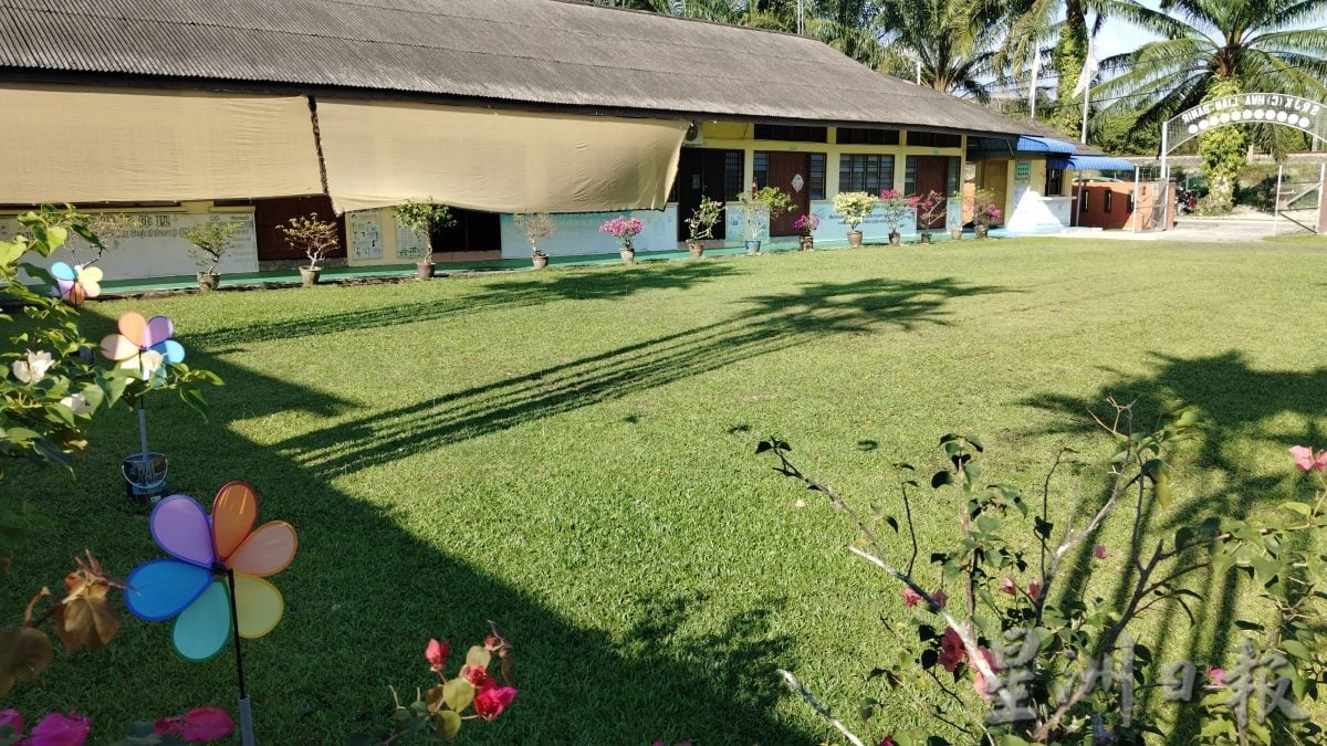 霹:10日见报∕封底主文∕微型华小 不微使命|万岭华联华小 学生仅7人 三机构肩负使命让学生快乐成长