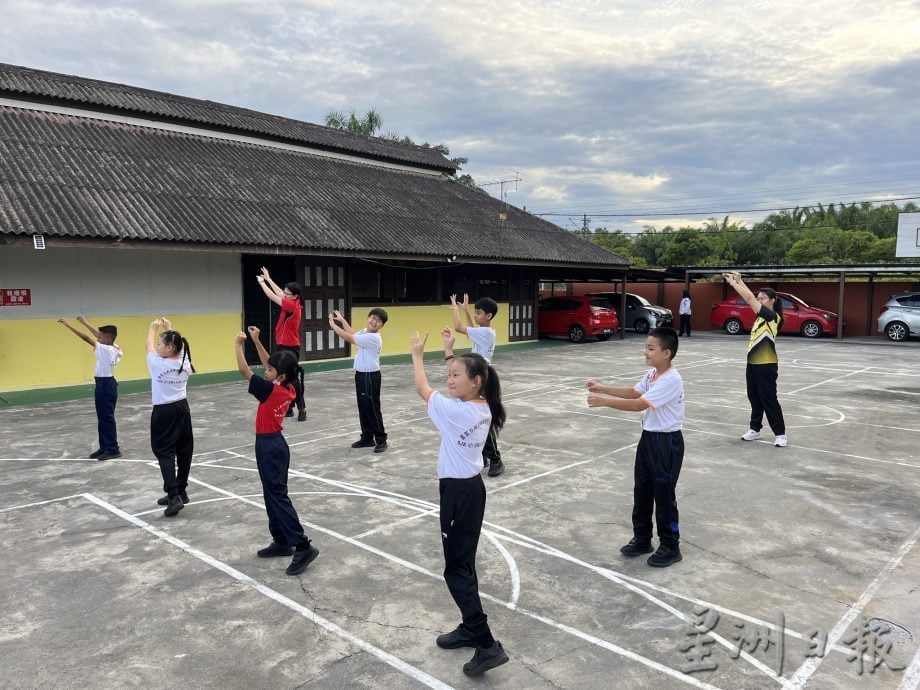 霹:10日见报∕封底主文∕微型华小 不微使命|万岭华联华小 学生仅7人 三机构肩负使命让学生快乐成长