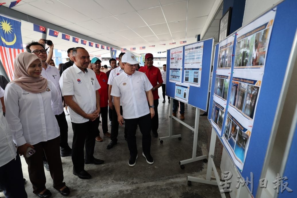 **已签发**柔:封面:主文:房地部房屋维修计划开展 柔今年获510万批18工程