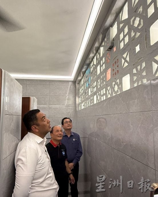 (古城封面主文)甲州首所,育英小学装设防欺凌人工智能语音识别产品