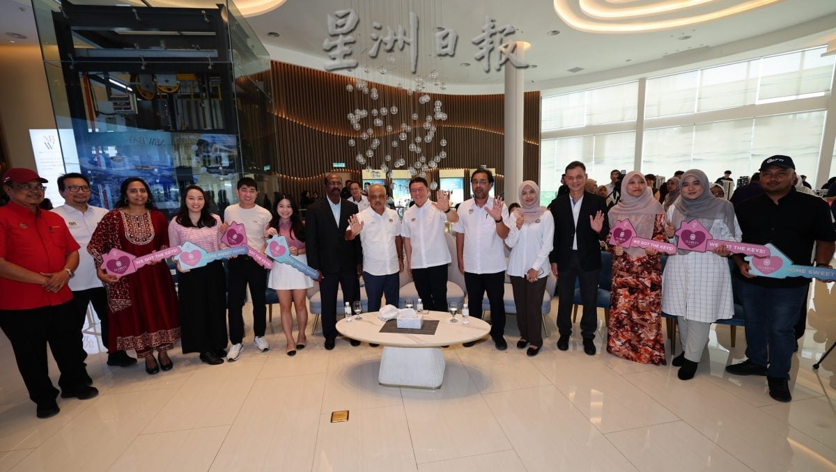 **已签发**柔:封面次头:倪可敏:房地部拨8200万 兴建拉庆人民住宅计划