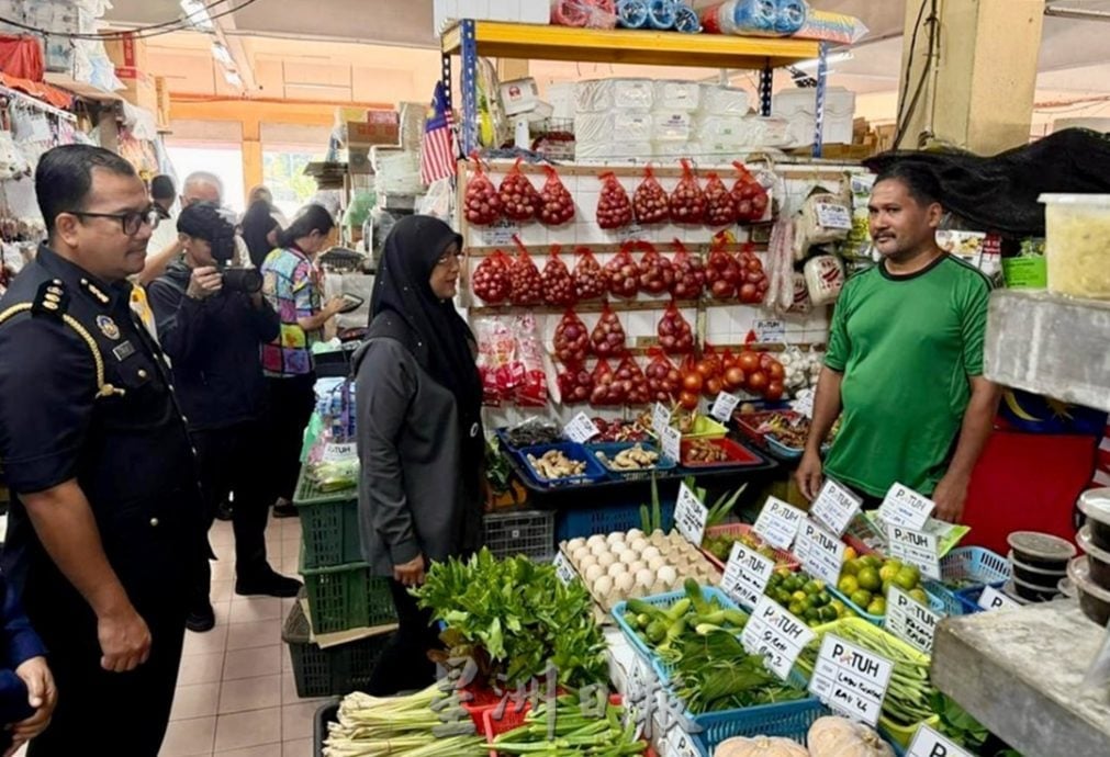 东:(已签发)蔬菜价波动 嘉丝莉莉:严密监控