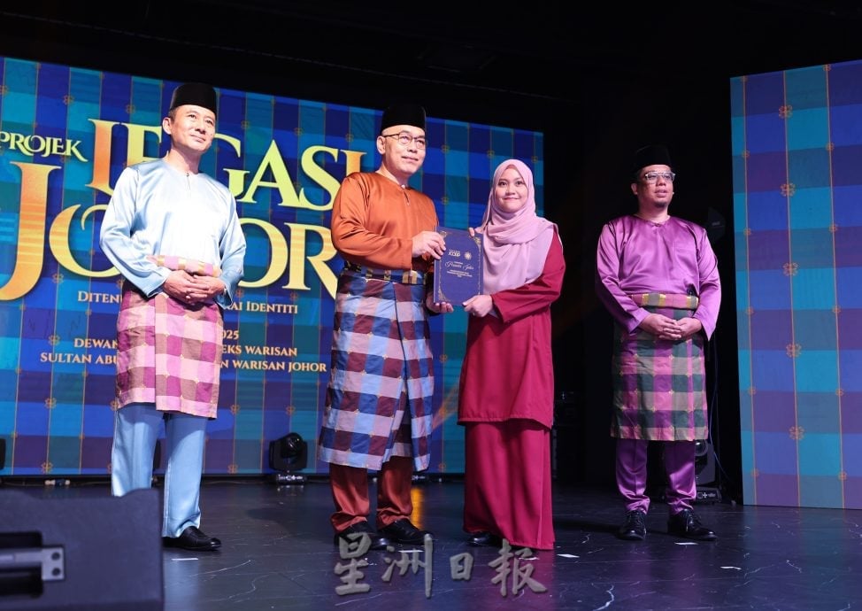 已签发 柔:版三:柔佛传统织线布培训课程为期6个月,10人获选