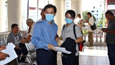 2教师鞭伤学生被控 | 刘德华案过堂 展至明年1月16日