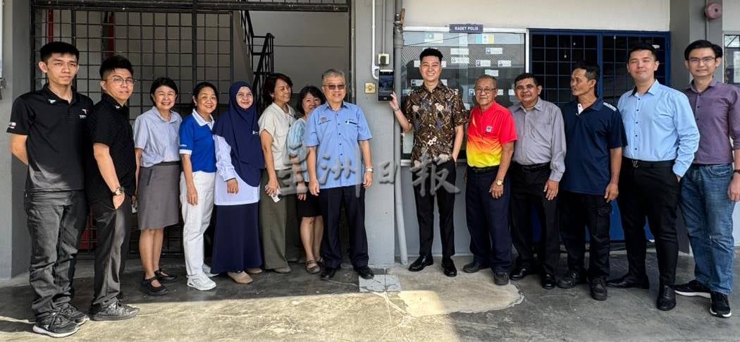 VIP文（大北马）峇眼再也国中启用“刷脸签到”机制，积极迈向学生零缺席目标。