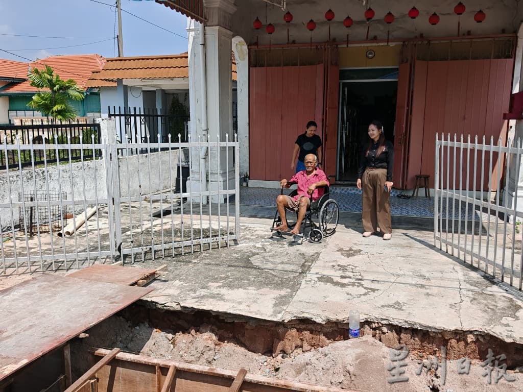 (古城封面主文)沟渠提升沟渠没跟足规定及延迟,影响30户家庭,有的居民正常出入家门也受阻