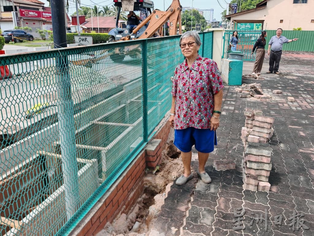 (古城封面主文)沟渠提升沟渠没跟足规定及延迟,影响30户家庭,有的居民正常出入家门也受阻